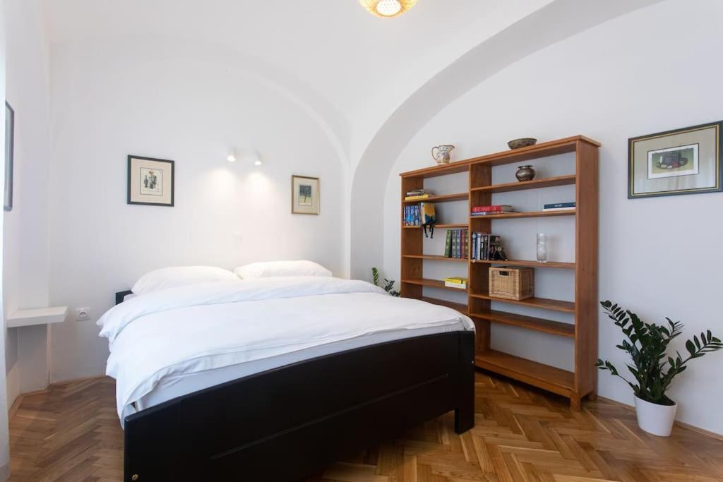 Appartamento Oasis In The With A Patio Lubiana
